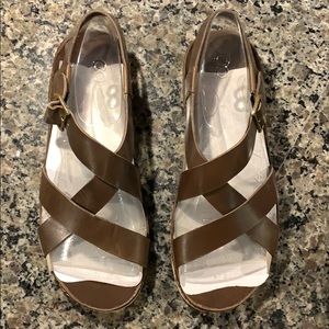 BRAND NEW Chaco Leather Sandals